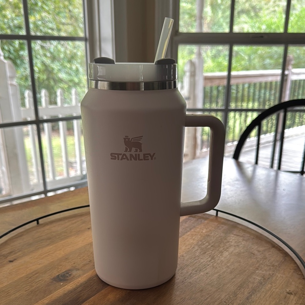 Stanley Rose Quartz Travel Mug with Handle